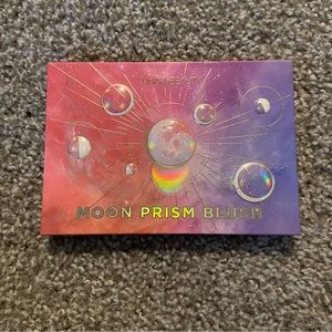 Moon Prism Blush Palette